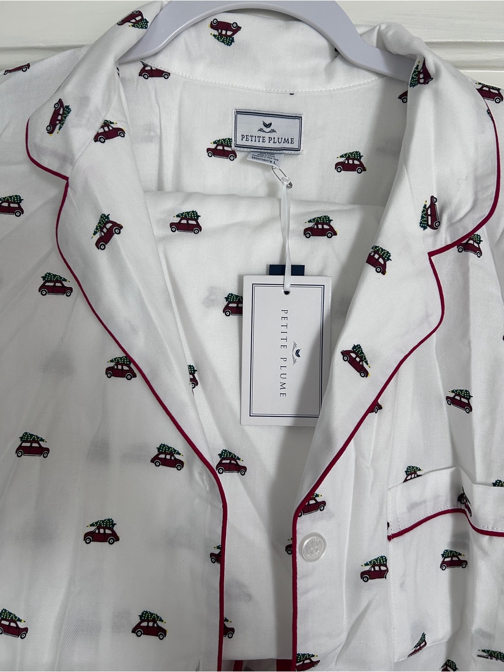 Petite Plume Women’s Holiday Pajama Set, pants and long sleeve button up, sz L